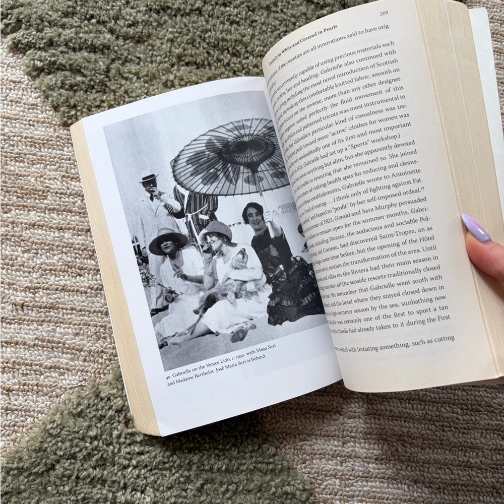Chanel Paperback Book - Picture 4 of 4